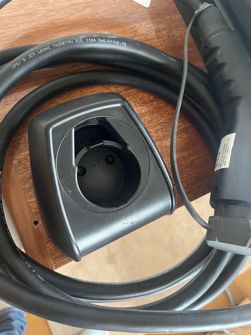 司*馬様 e-toron charging kit pulus 8kw充電器 - メルカリ