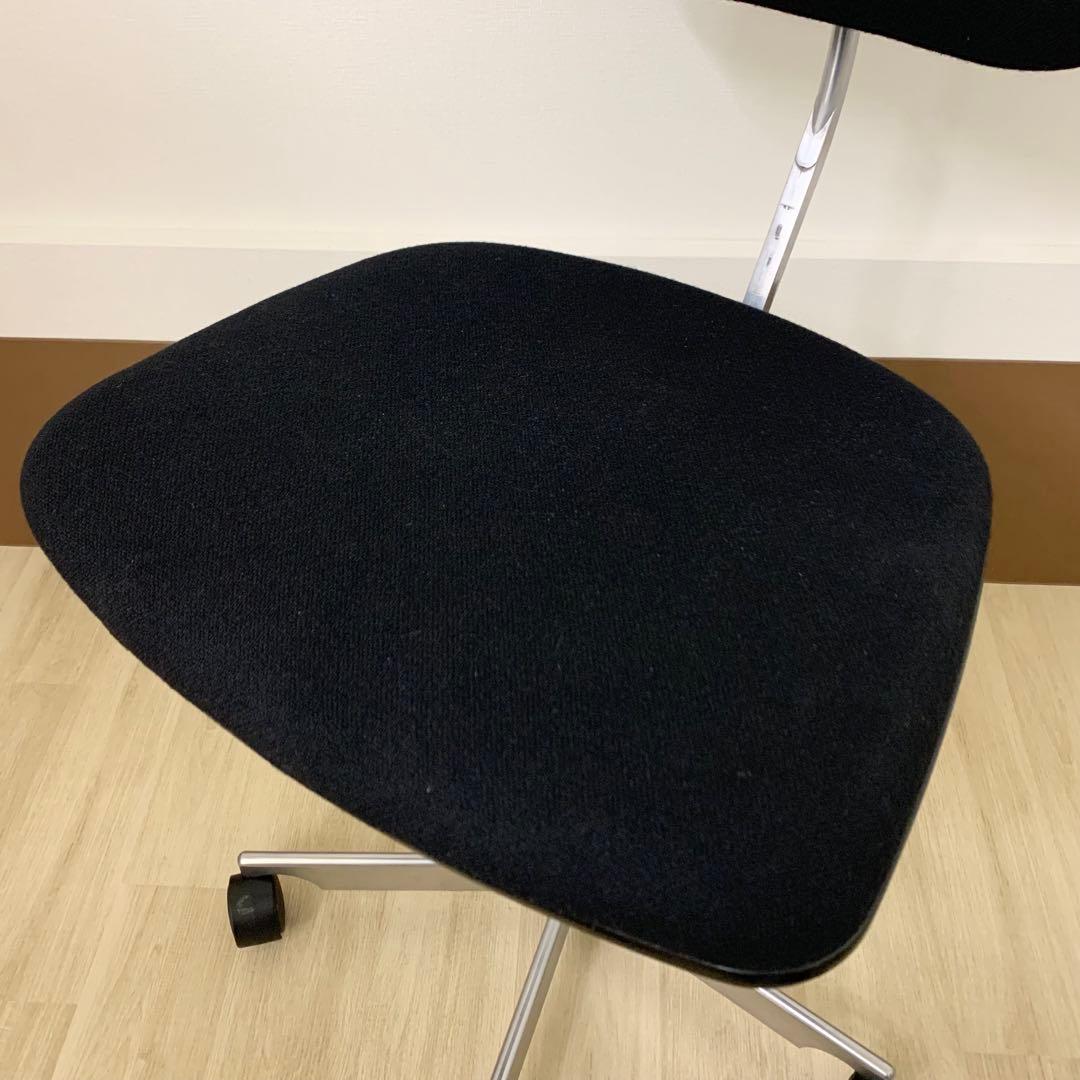 M*n様 Fritz Hansen フリッツハンセン ケビ MoMAコレクション