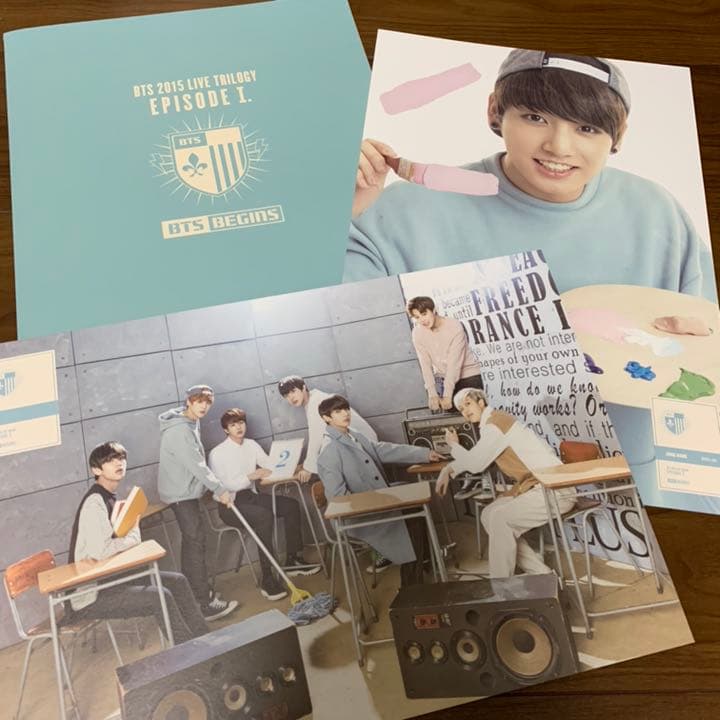 防弾少年団 グッズ ポスター Amazon.co.jp: ノーブランド 防弾少年団 BTS 公式ポスター + 追加特典4