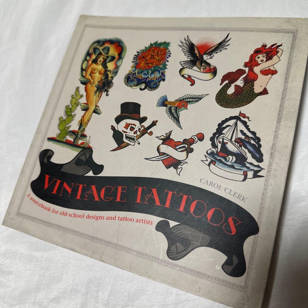 希少　ヴィンテージタトゥー　作品集　キャロルクラーク Livre / Book VINTAGE TATTOOS Carol Clerk - YouTube