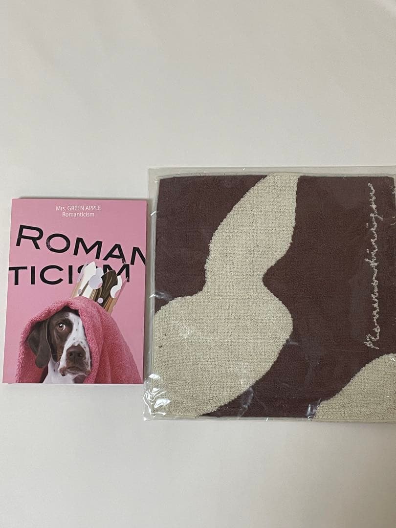 Mrs. GREEN APPLE ロマンチシズム 5000枚限定 ドッグ盤 ロマンチシズム【CD MAXI】【+DVD】【+限定ハンドタオル】 | Mrs