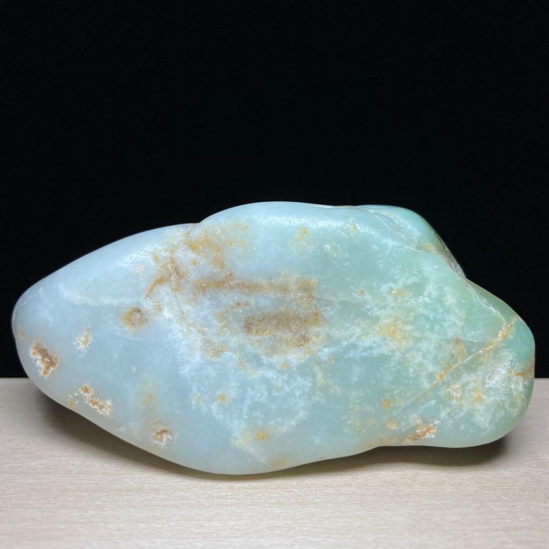 専用品　糸魚川翡翠　ロウカン質 翡翠　海石　海ヤケ×海ズレ　原石　138.6ｇ