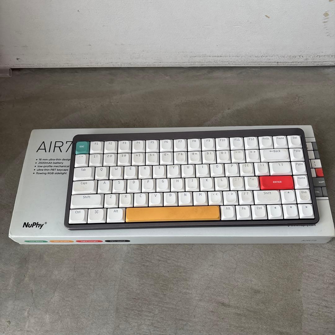 NuPhy AIR75 v1 バックライトキーボード ケース付 バックライト
