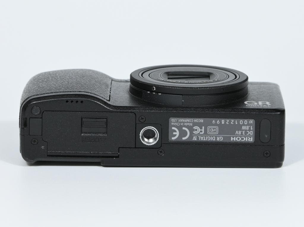 【美品】 リコー　RICOH GR DIGITAL IV 《ショット数2540》