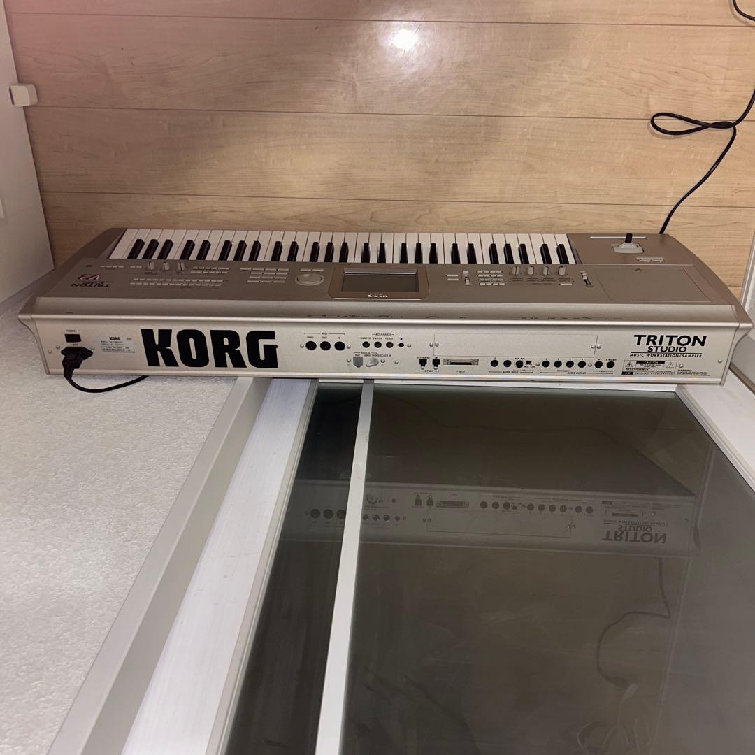 希少動作良好です！！KORG名機「TRITON STUDIO V2」(61鍵盤) - メルカリ