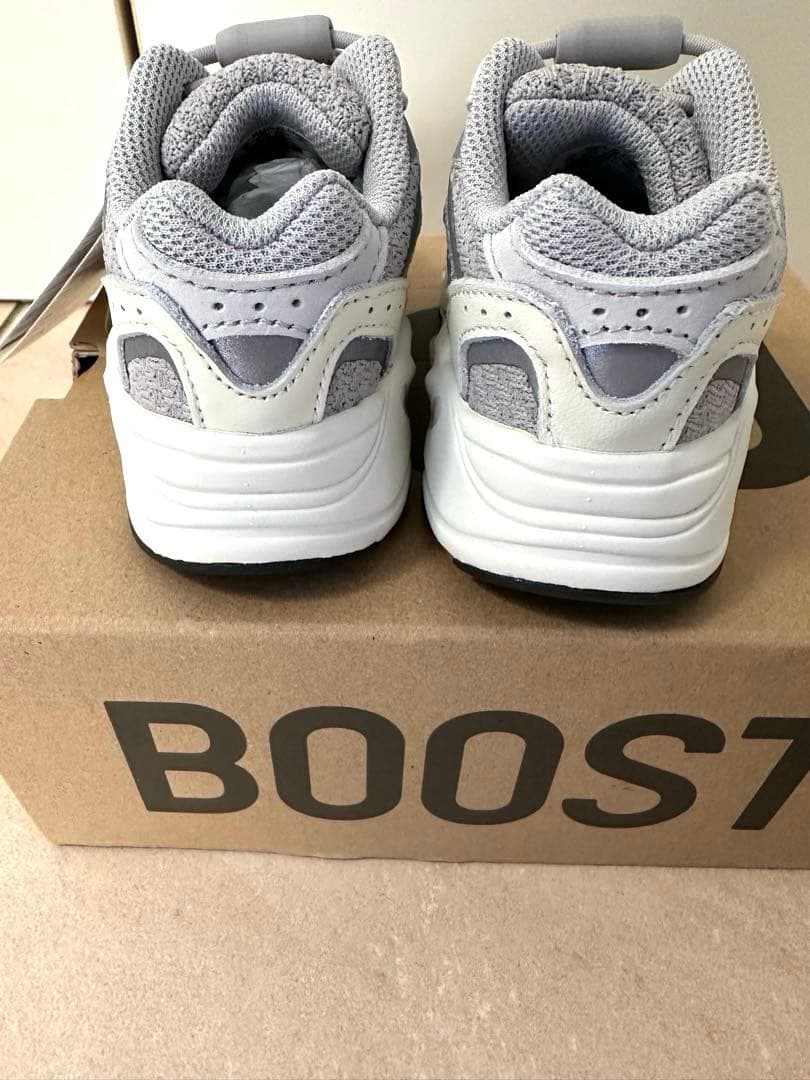 【新品未着用】YEEZY BOOST 700 V2 INFANT 14.0cm