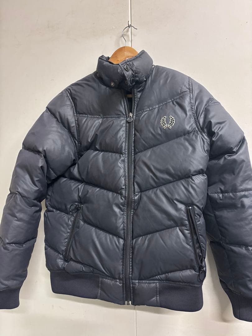 FRED PERRY グレー ダウンジャケット S - メルカリ