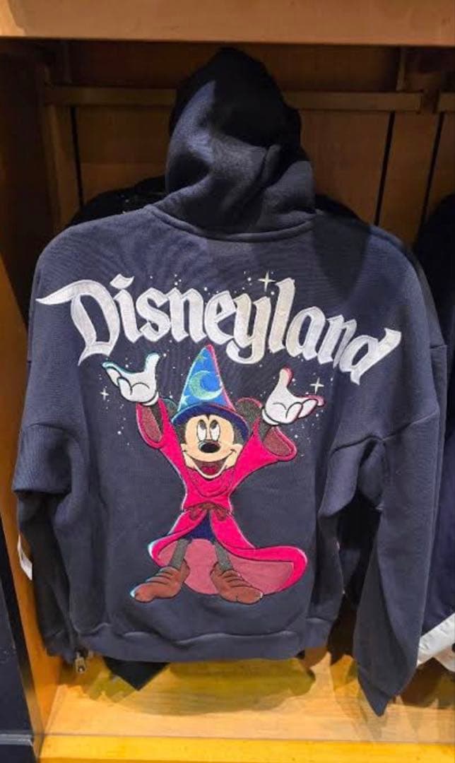 限定 カリフォルニアディズニー パーカーMサイズ 男女兼用