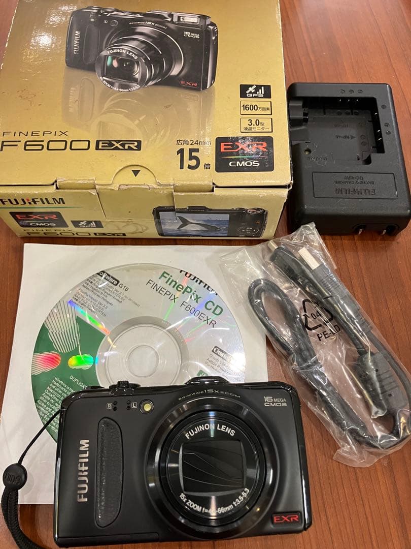 FUJI FILM コンパクトデジタルカメラ　FINEPIX F600 EXR Amazon | FUJIFILM デジタルカメラ FinePix F600EXR シャンパン