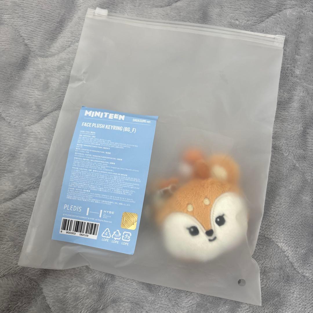 公式】miniteen shuasumi face plush keyring - メルカリ