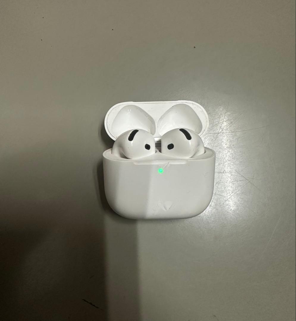 AirPods 4世代　(ANC) ノイキャン有 Amazon.co.jp: Apple AirPods 4 アクティブノイズ キャンセリング搭載