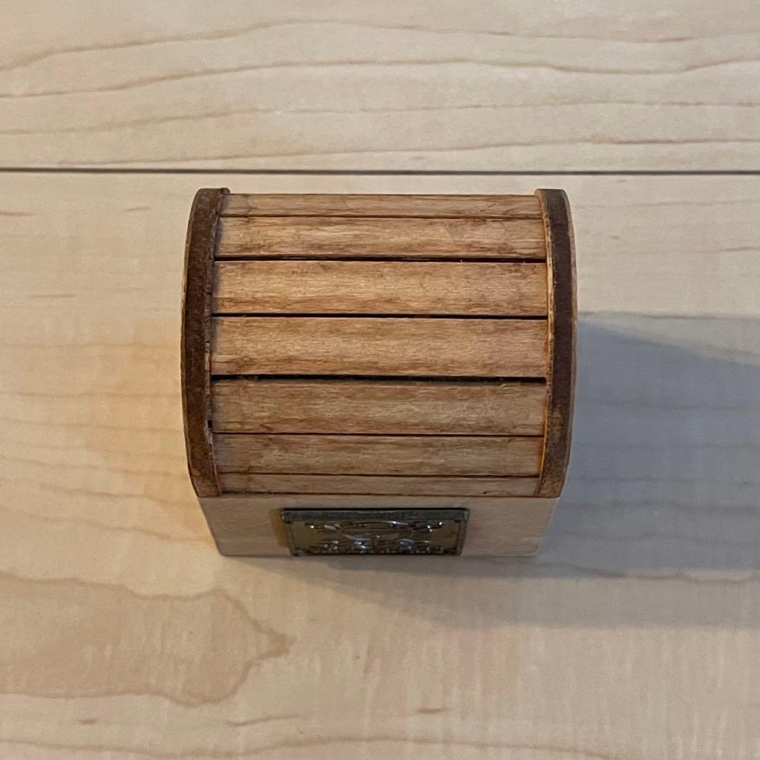 ワンピース】記念メダル 宝箱付き