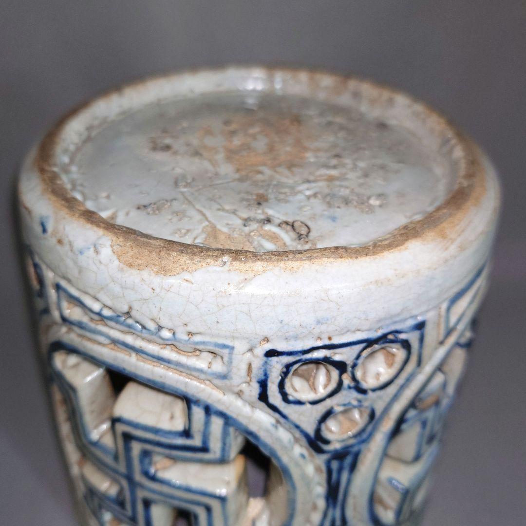 李朝青花白磁透雕卍紋筆筒』 出版掲載品 李氏朝鮮 箱付 修理痕有の通販