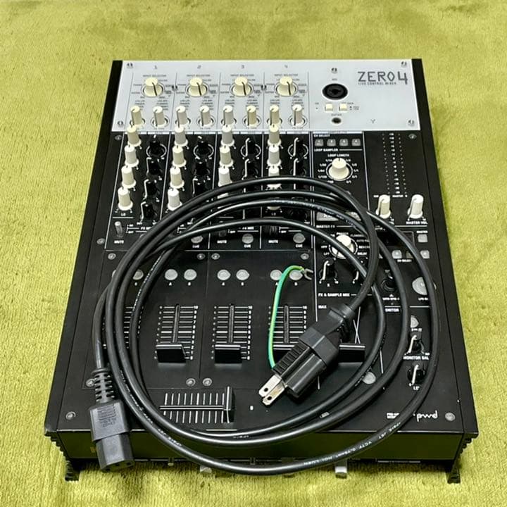 KORG ZERO4／DJミキサー・オーディオインターフェース - メルカリ