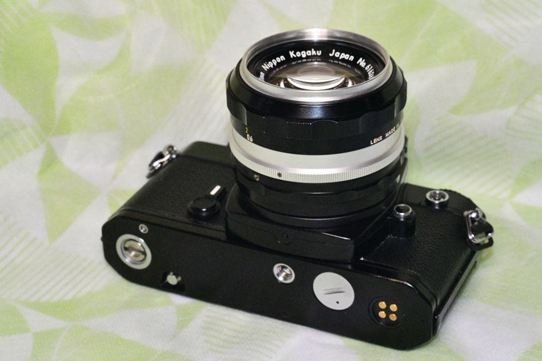 《美品・動作品》 Nikon FE + 標準レンズ付きフィルムカメラ　a0344