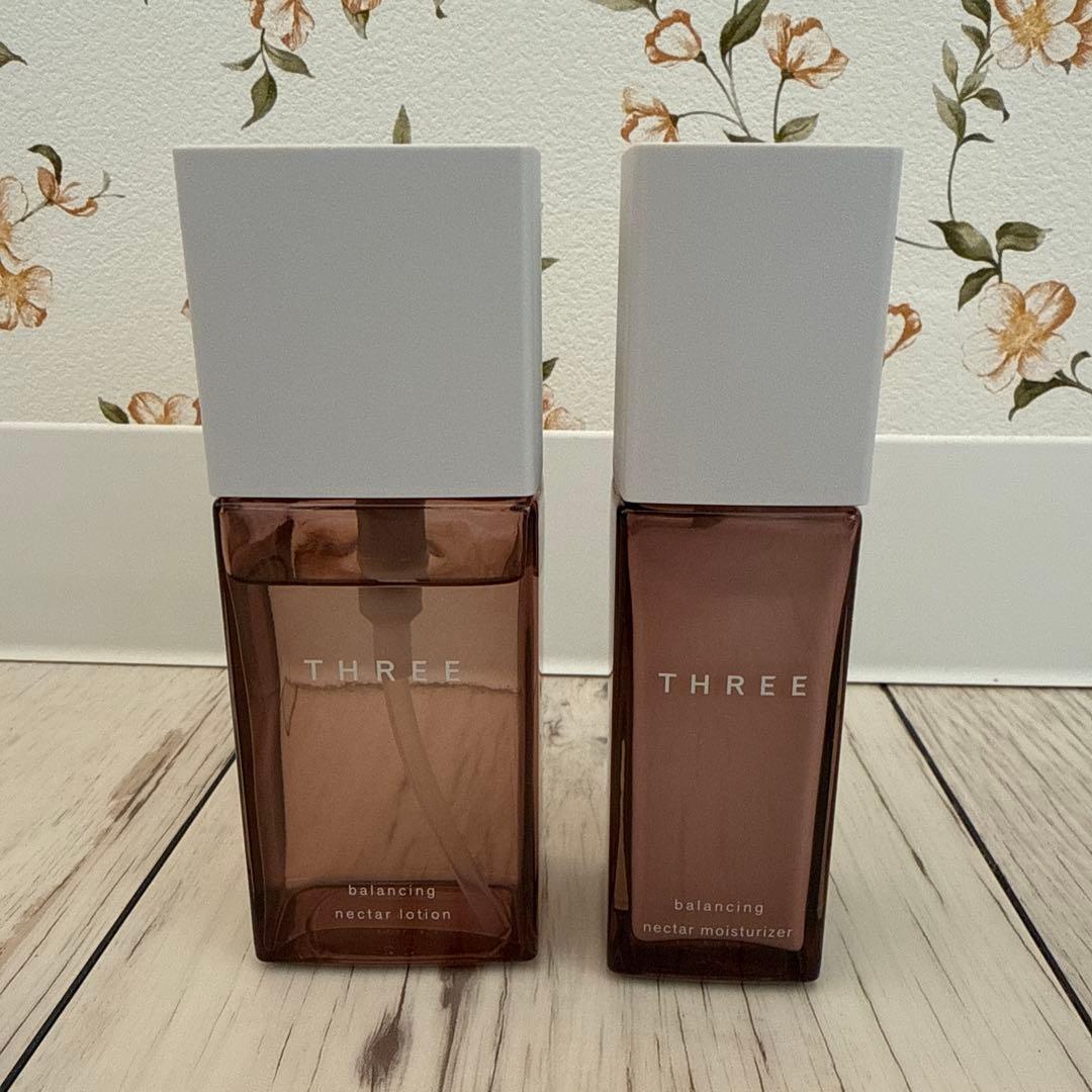 THREE バランシング ネクター ローション・モイスチャライザー セット