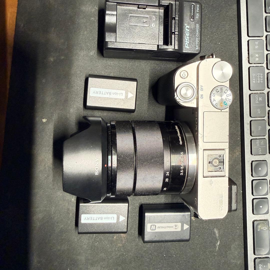 Sony ミラーレスカメラ a6000 + E 18-55mm OSS Amazon | SONY ミラーレス一眼 α6000 ダブルズームレンズキット E PZ