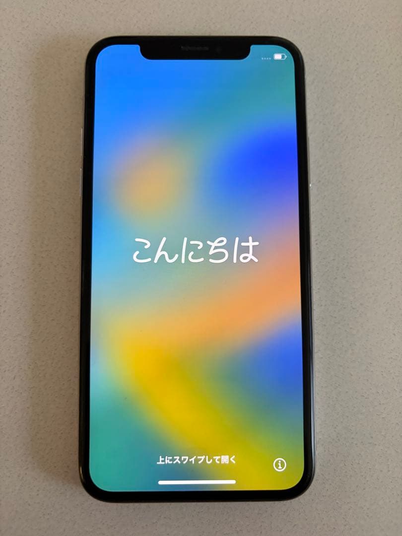 iPhoneX シルバー　スマートフォン 256GB Restored Apple iPhone X 256GB, Silver Locked Straight Talk