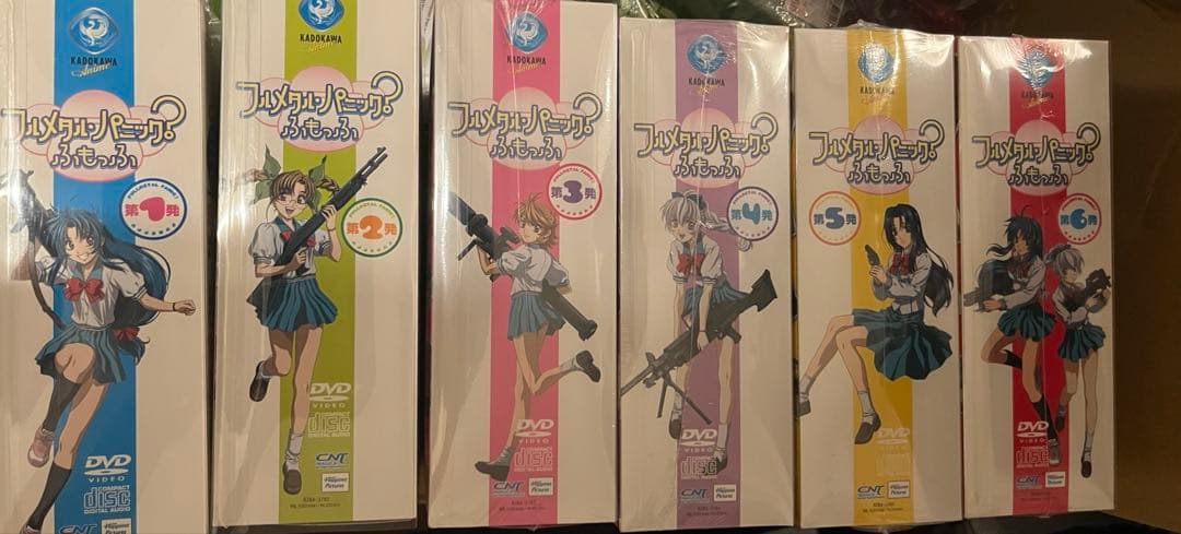 フルメタル・パニック?ふもっふ 全6巻セット　初回限定生産　全巻フィギュア付き Amazon.co.jp: フルメタルパニック?ふもっふ 全6巻セット！〈初回限定