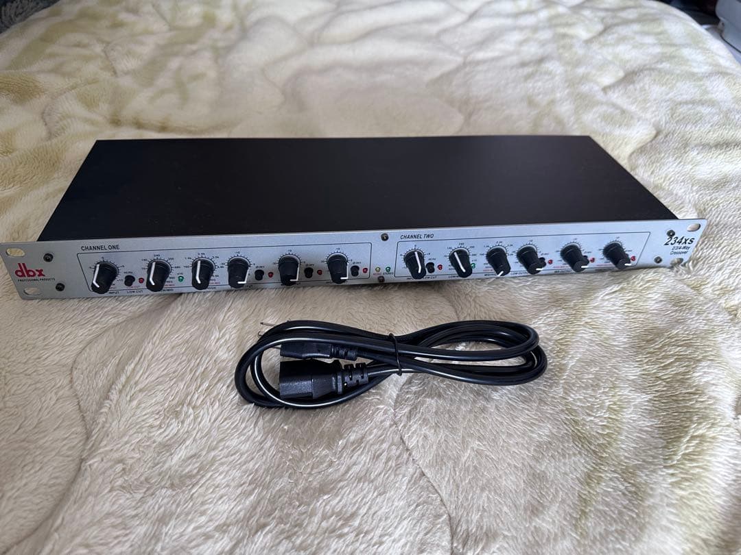 dbx 234XS チャンネルデバイダー クロスオーバー Crossover - メルカリ