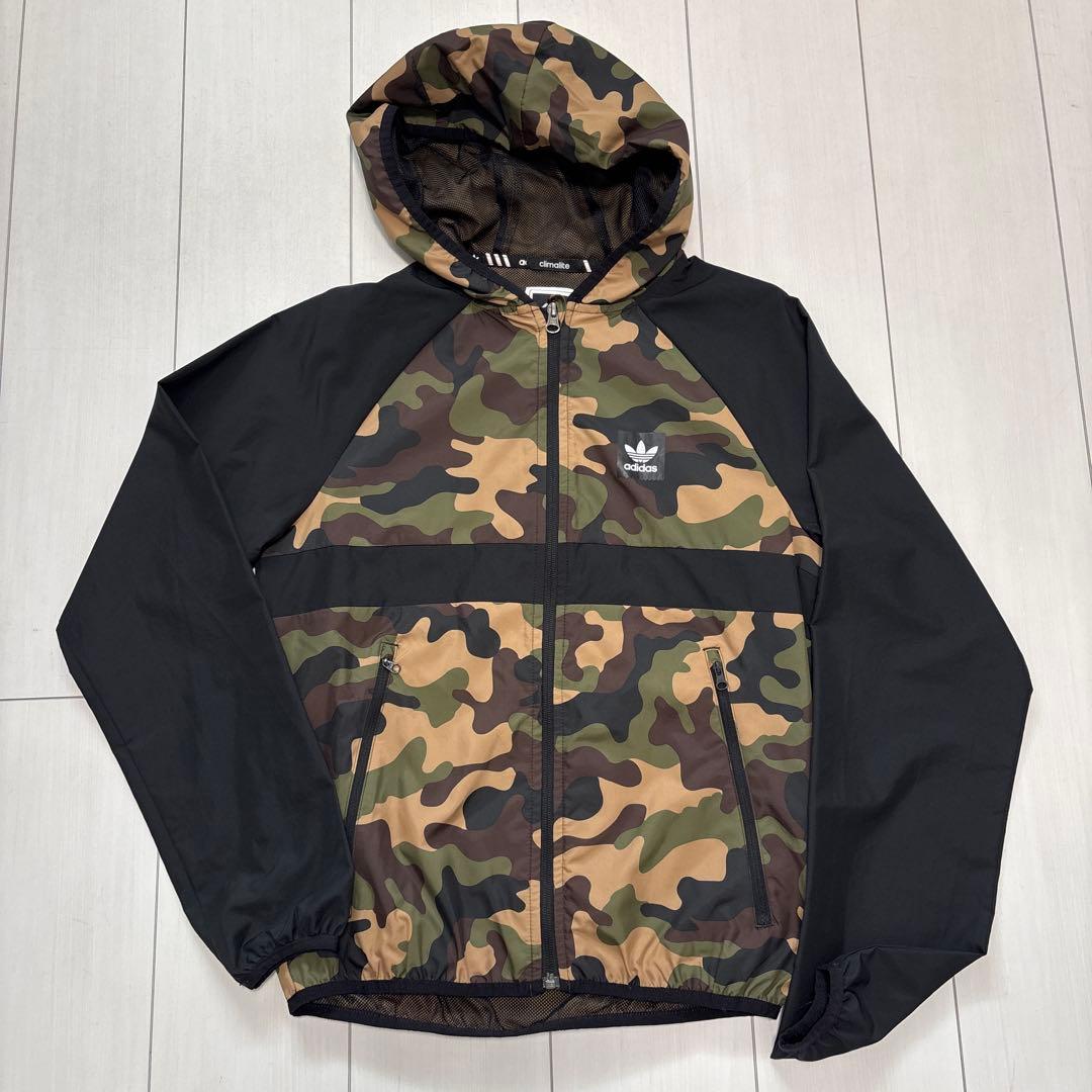 adidas 迷彩 フード付きジャケット - メルカリ