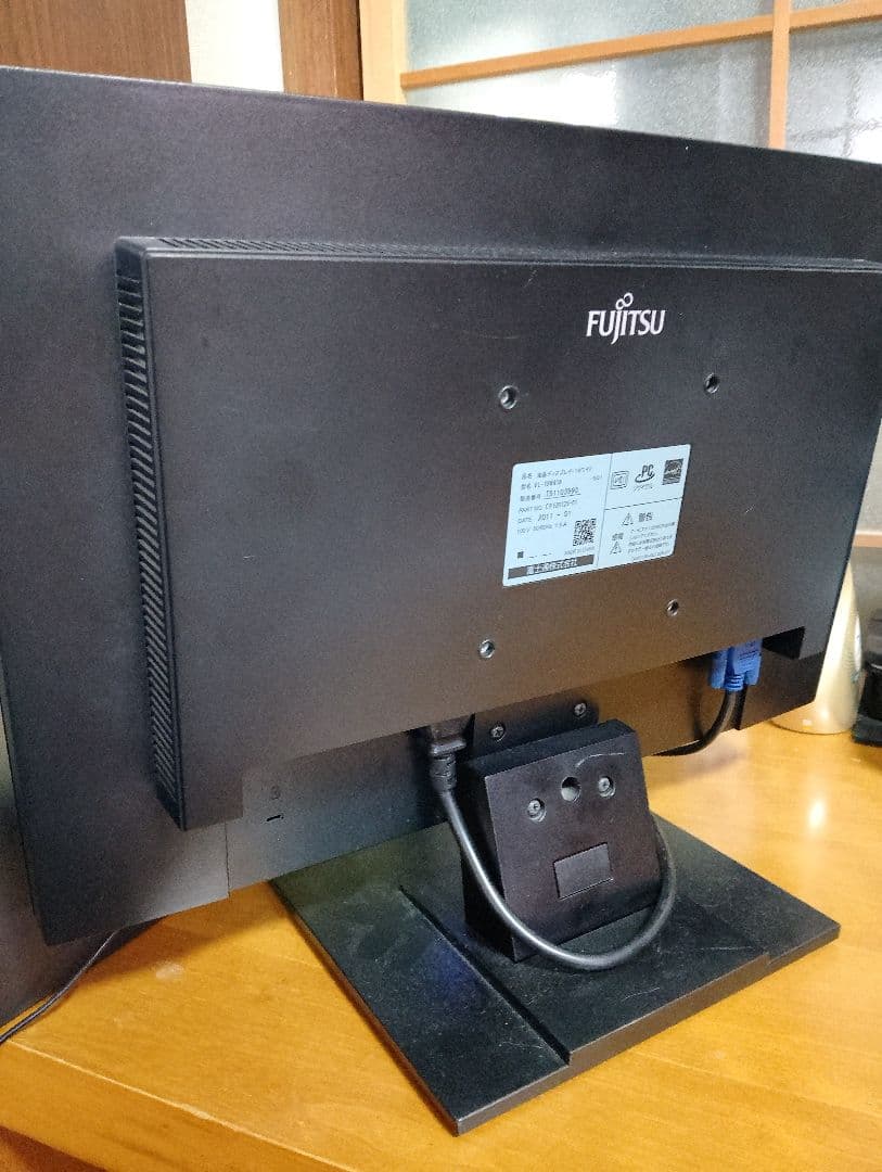 Fujitsu モニター LenovoデスクトップPC Windows11インス - メルカリ