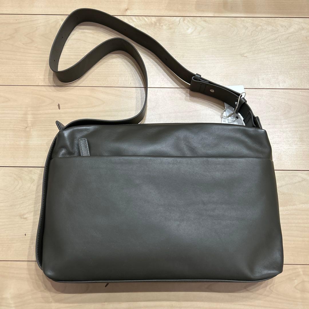 イアパピヨネ新品未使用⭐︎2way レザーショルダーバッグ