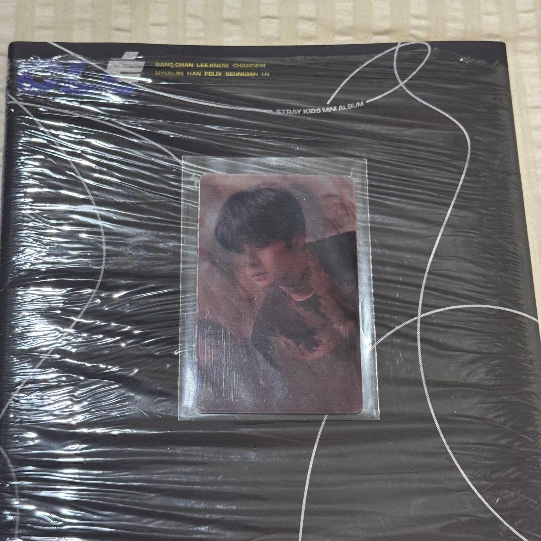 straykids LEVANTER 限定 レンチキュラー CD セット Amazon.com: STRAY KIDS Clé : Levanter Album (CLE Ver.+LEVANTER Ver