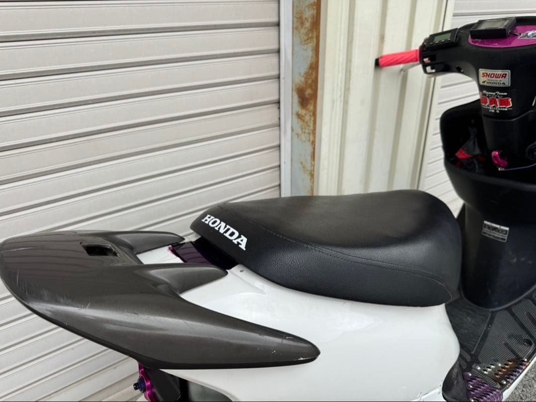 AF34・AF35 ライブDio・ZX FNあんこ抜きシート HONDAロゴ塗装 - メルカリ