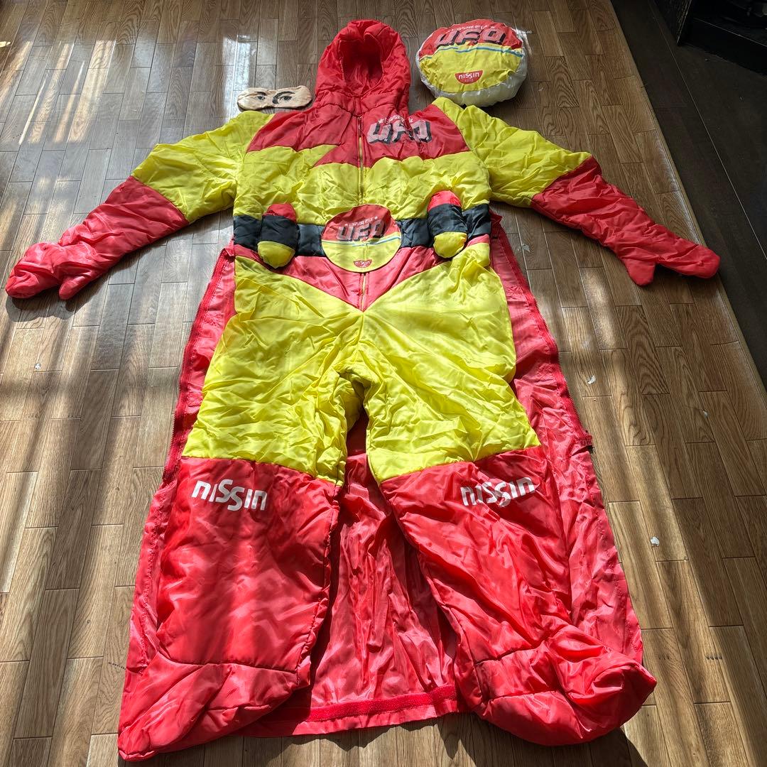 日清焼きそばUFO ヤキソバン寝袋 - メルカリ