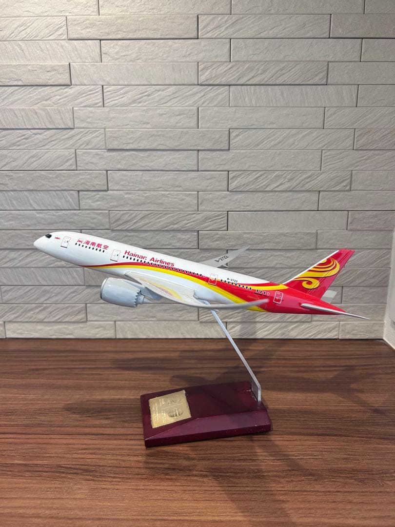 希少品 Hainan Airlines Boeing 787 モデル 1/200 - メルカリ