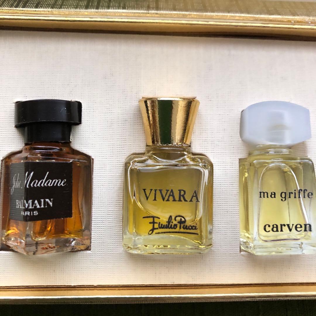 昭和レトロ パリのミニ香水7本セット - メルカリ