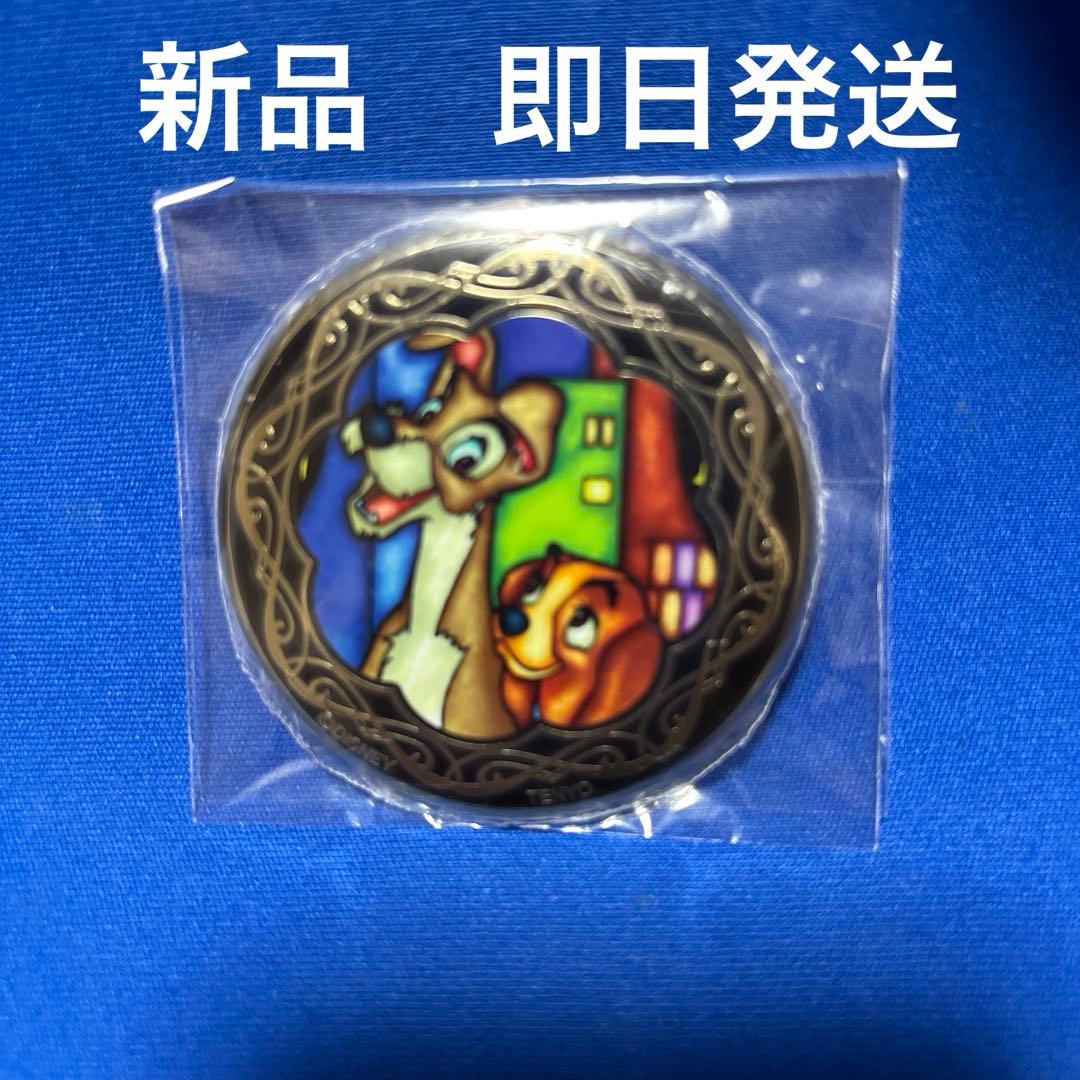 ディズニー 新品 金バッジ Tenyo わんわん物語 レディ トランプ 犬