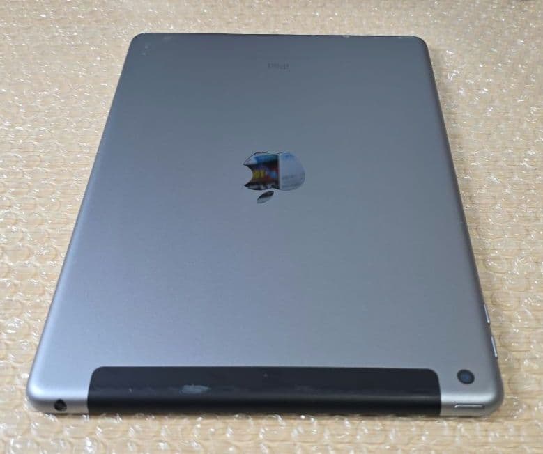 ゆ*様 iPad 6□バッテリー極良品□Wi-Fi+セルラー版□265