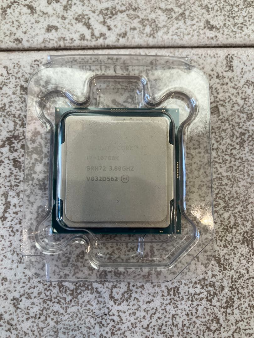Intel i7-10700K CPU 3.80GHz サーマルペースト付き