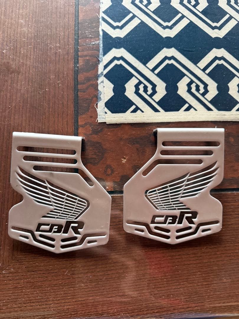 CBR400F キャブカバー パールホワイト 楽天市場】HONDA CBR400F 極 PRETTY ロゴ入り キャブカバー