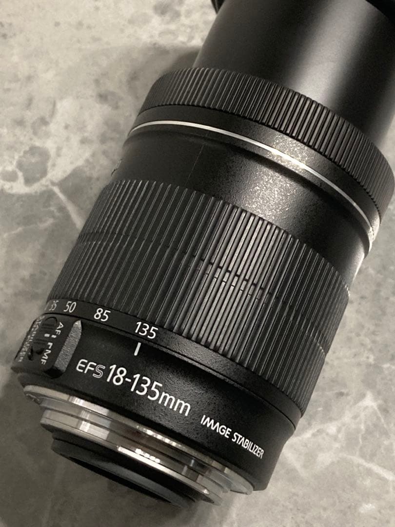 ⭐️美品⭐️Canon EF-S 18-135mm f/3.5-5.6 IS