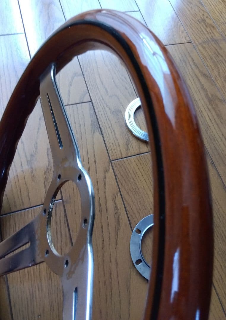 【NARDI Classic】32.5Φ〜 33Φ ウッドステアリング　ナルディ