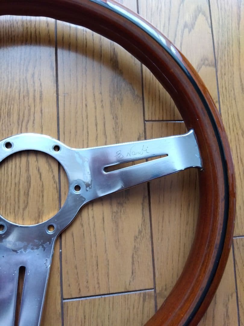 【NARDI Classic】32.5Φ〜 33Φ ウッドステアリング　ナルディ