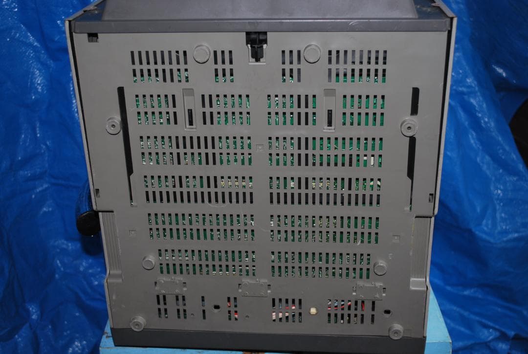 ソニー業務用カラーモニターPVM-14M1jジャンク品の出品です。 - メルカリ