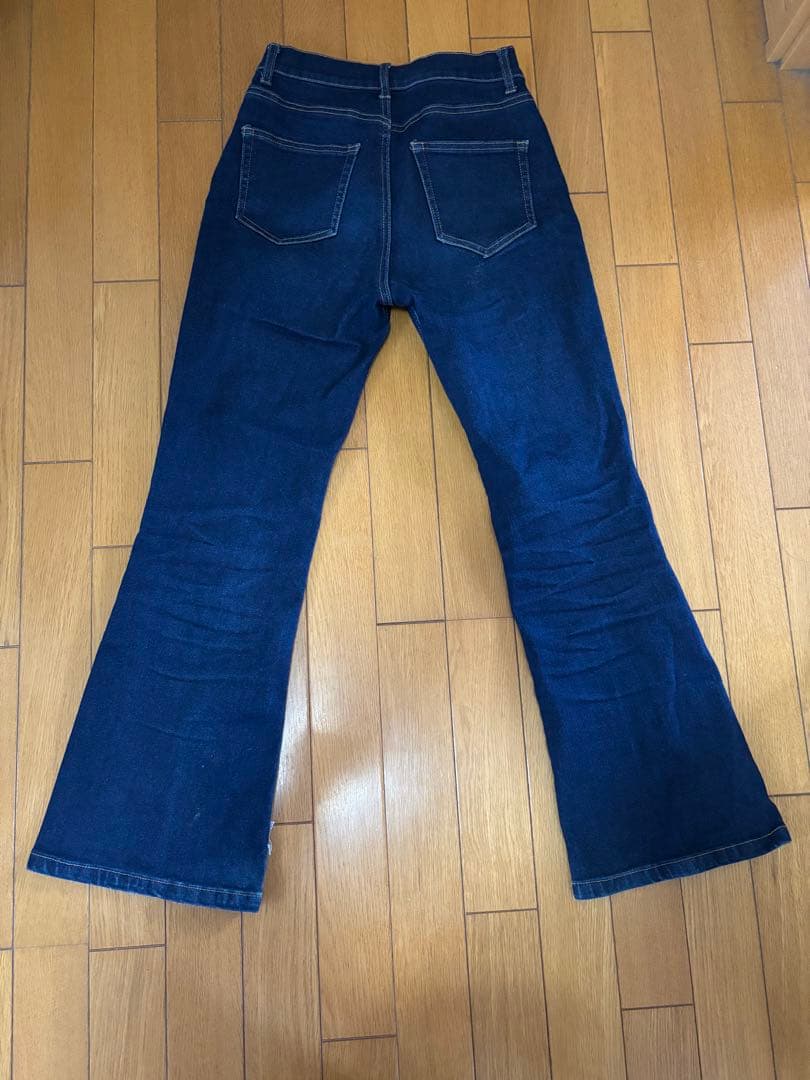 ダークブルーブーツカットデニム - メルカリ