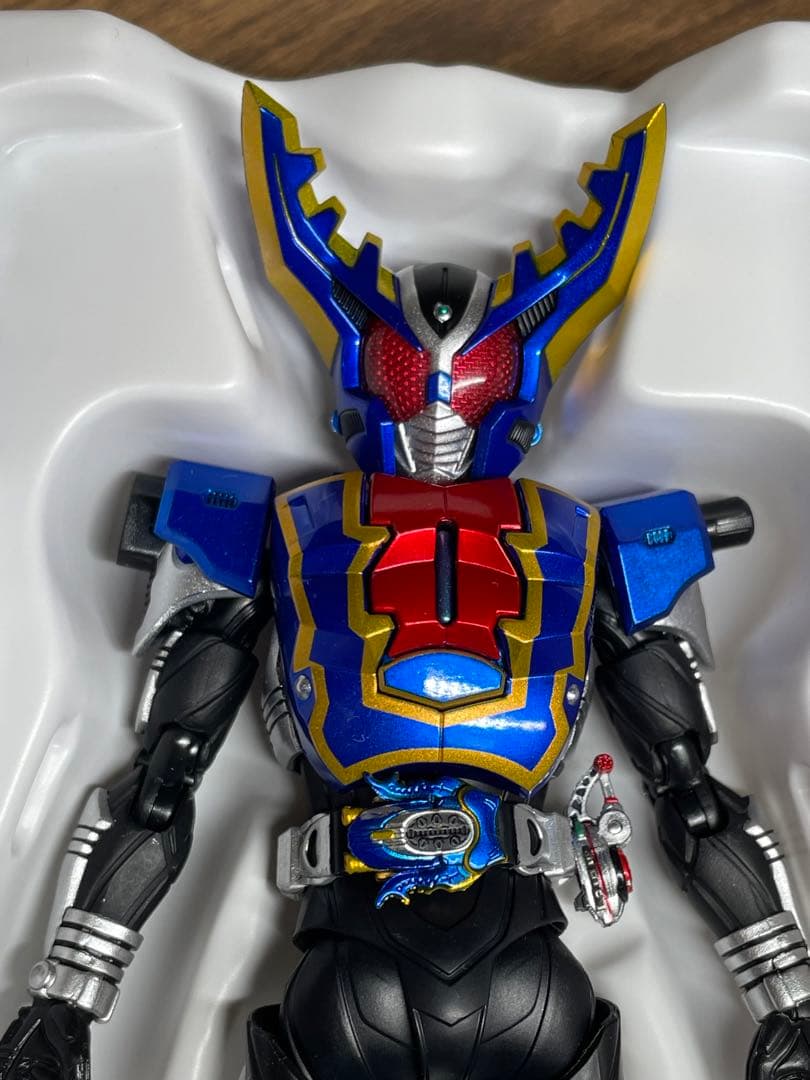 S.H.figuarts 真骨彫製法 仮面ライダーガタック ハイパーフォーム