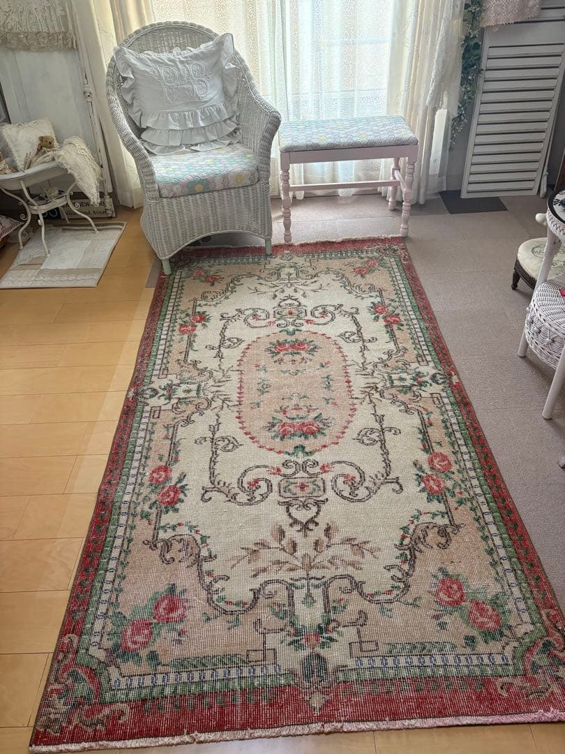 専用です❣️ トルコビンデージラグ☆額縁フラワーラグ　116cm×215.5cm