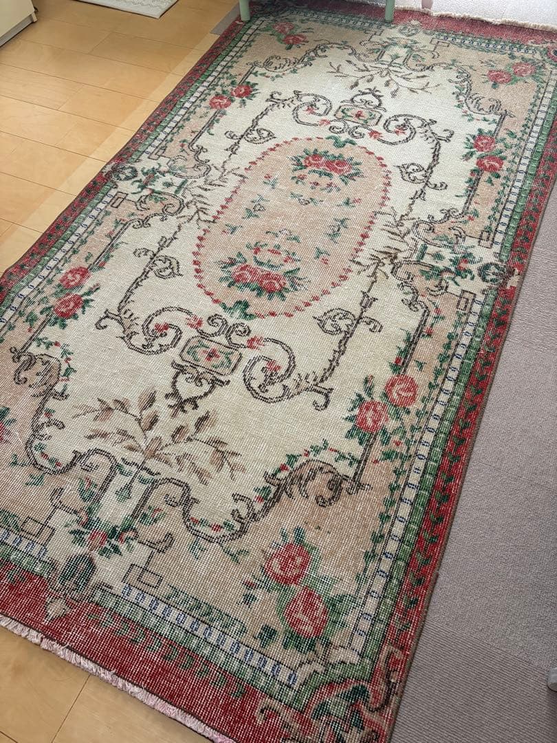 専用です❣️ トルコビンデージラグ☆額縁フラワーラグ　116cm×215.5cm