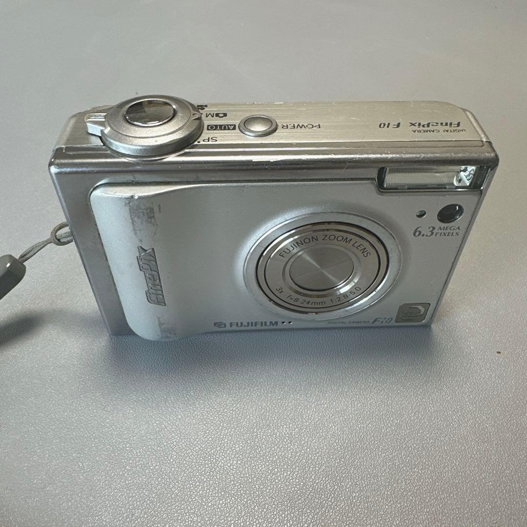 FUJIFILM FinePix F10 コンパクトデジタルカメラ - メルカリ