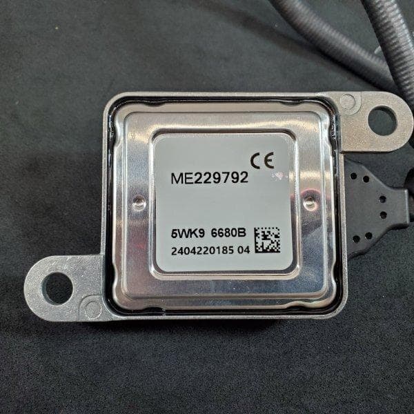 三菱 ふそう キャンター NOX センサー MK667820 ME229792 - メルカリ