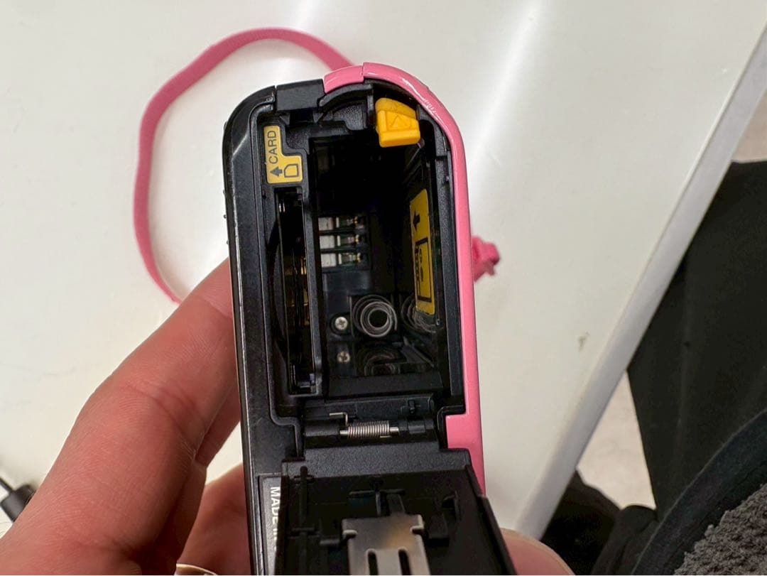 ニコン Nikon 1 J1 ピンク レンズ　10-30mm F3.5-5.6