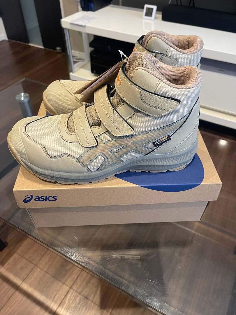 限定色　ASICS WINJOB CP216 TOUGH 28.0cm