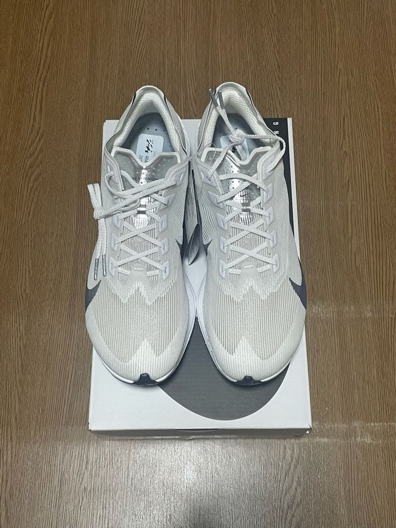 【新品未使用】NIKE ヴェイパーフライ4 【26.5cm】