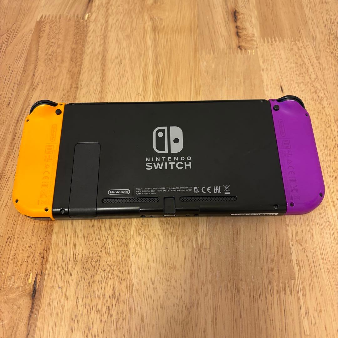 Nintendo Switch 本体、ジョイコン、ドック、ケース、スタンドセット